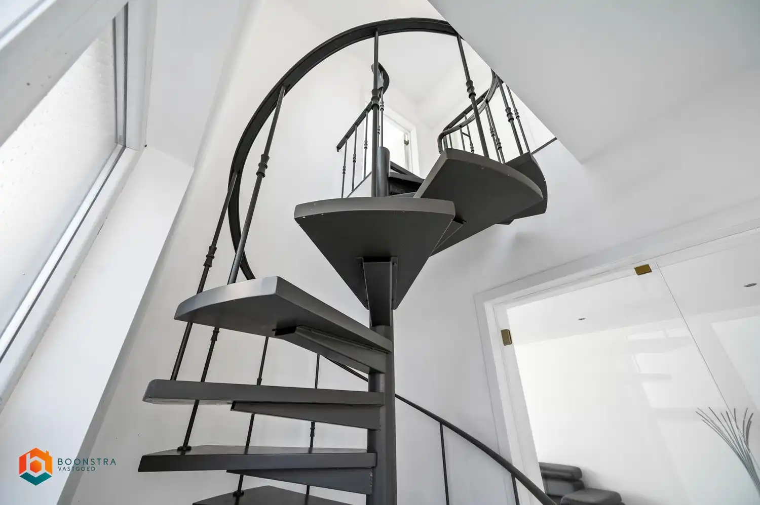 Gerenoveerde woning met 3 slpkrs te Putte foto 8