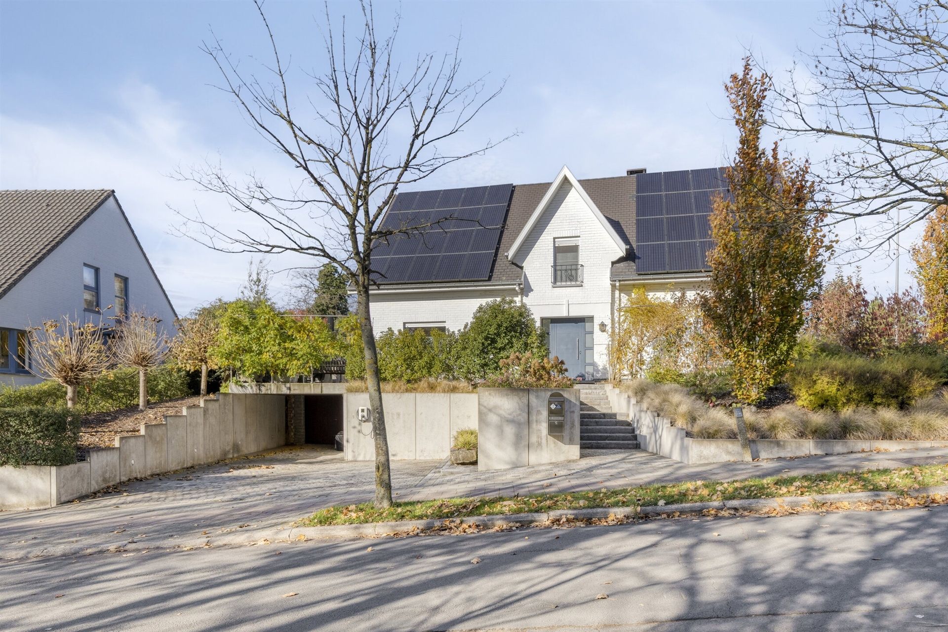 Karaktervolle, ruime villa met 4 slaapkamers foto 3