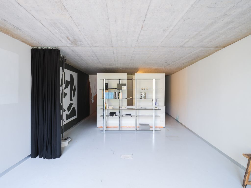 Architecturale handelsruimte op een absolute toplocatie foto 12