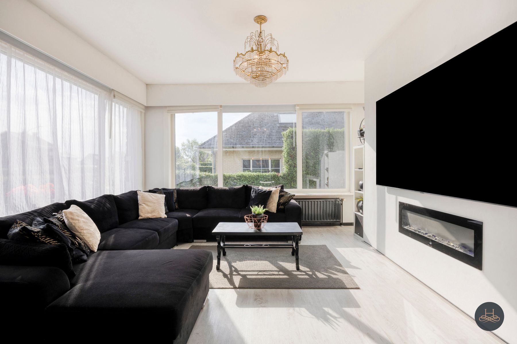 Ruime laagbouwvilla met tuin rondom in hartje Haacht foto 5