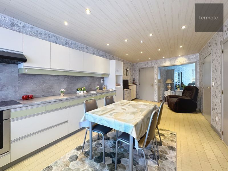 rijwoning met garage foto 8