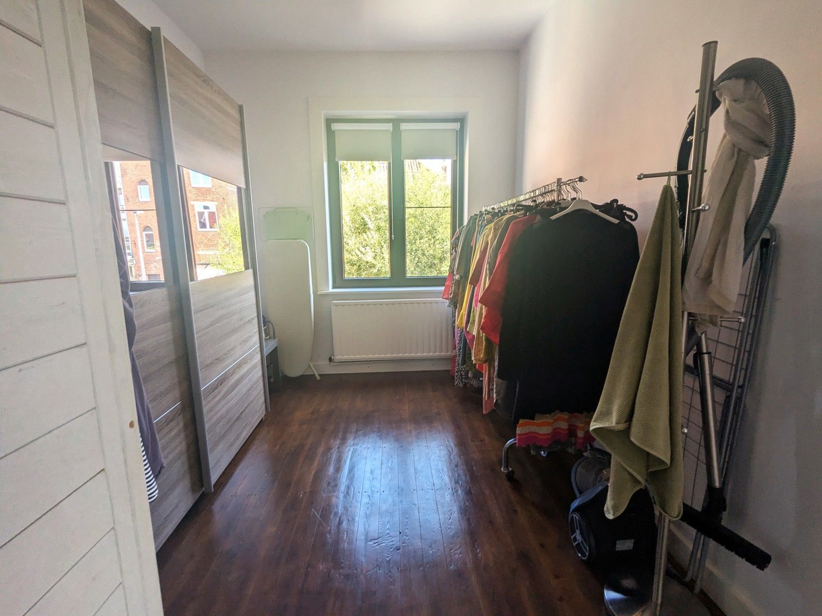 Charmante hoekwoning met knappe afwerking op idyllische plek foto 14