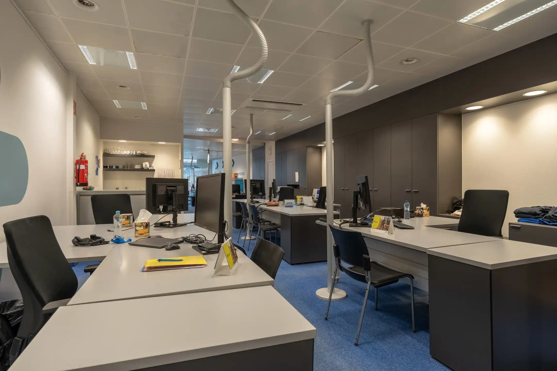 Centraal gelegen kantoorruimte op ideale locatie te Mol. foto 12