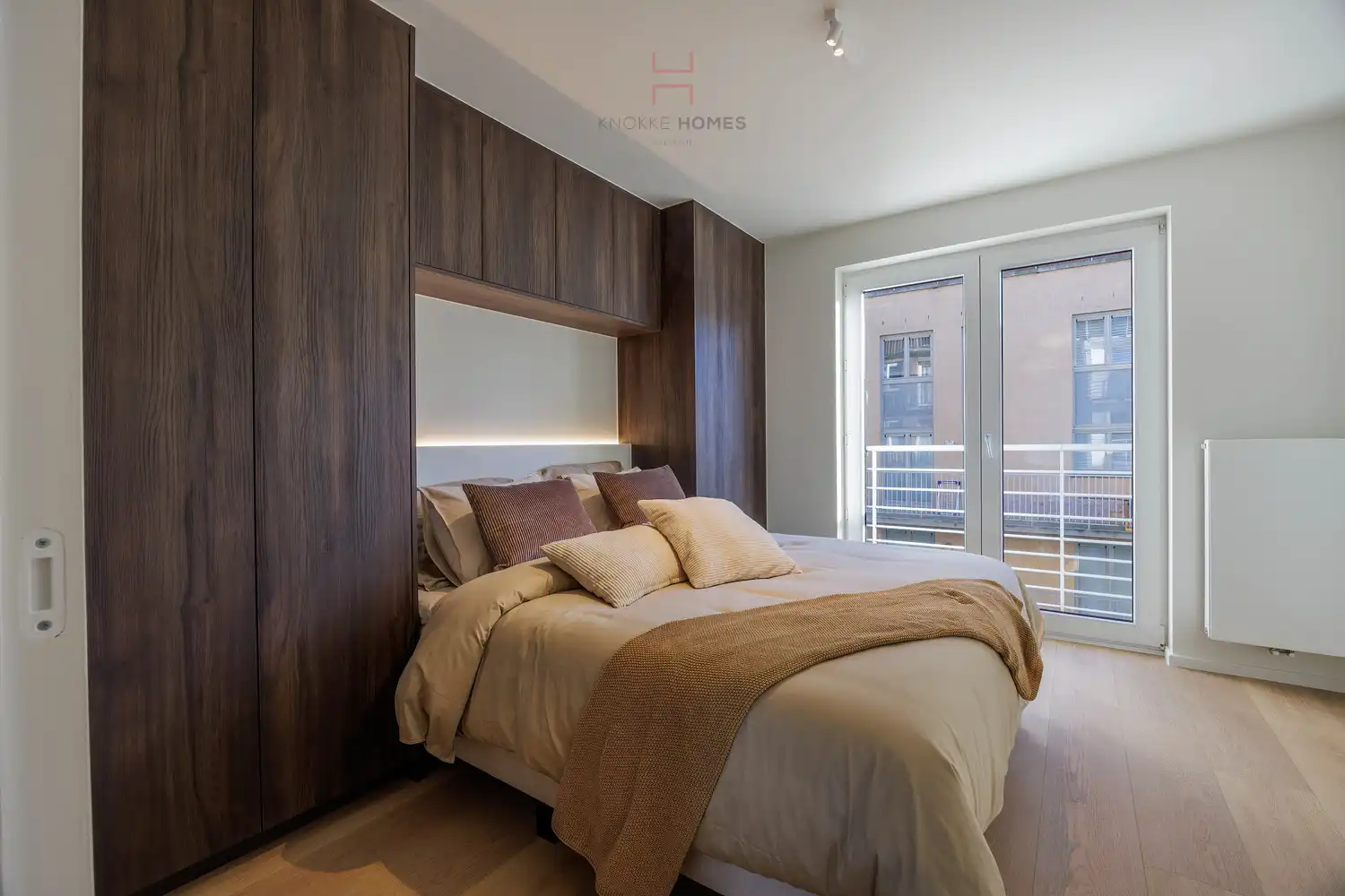 Prachtig gerenoveerd 2- slaapkamer appartement met frontaal zeezicht. foto 12