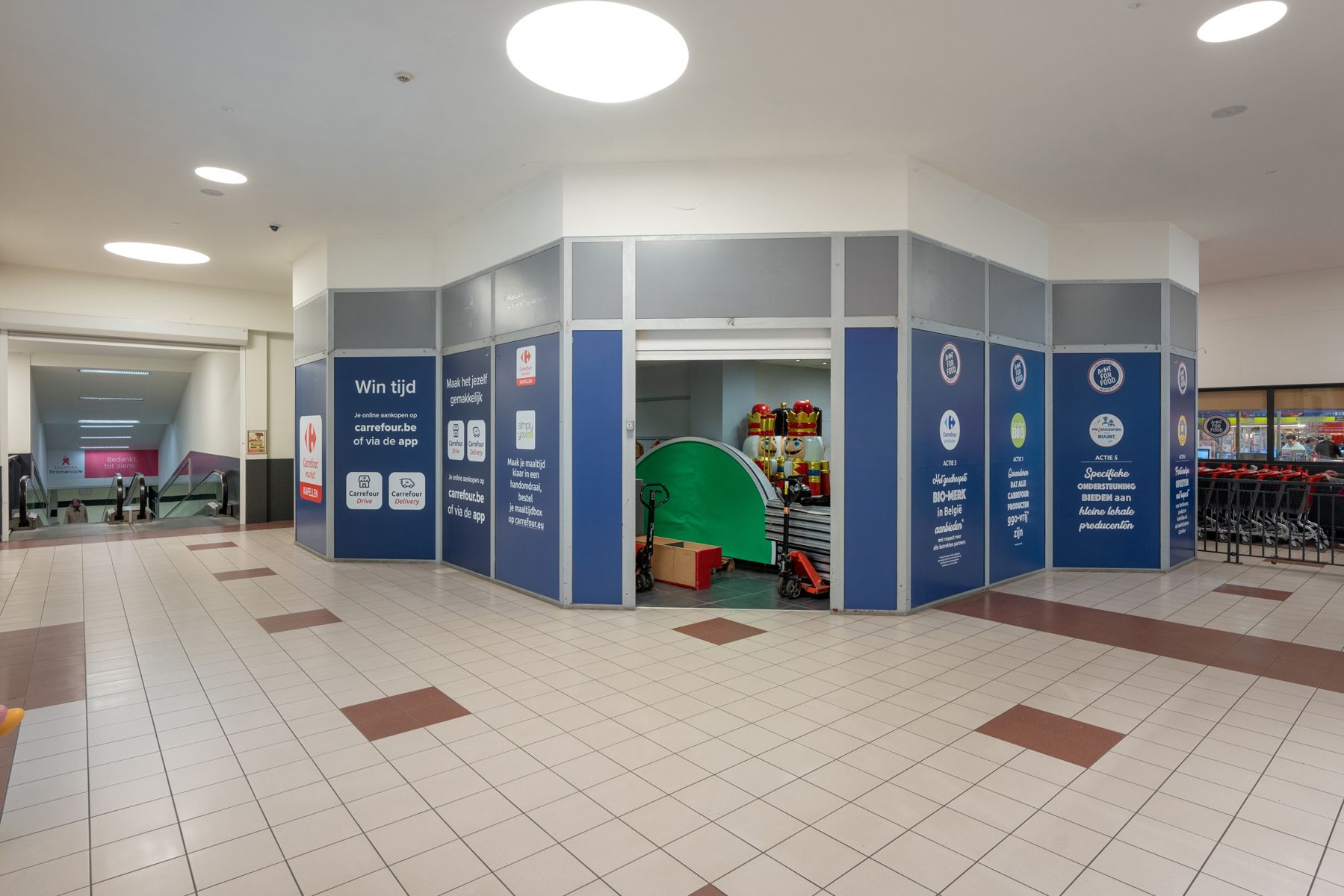 Commercieel gelijkvloers met grote zichtbaarheid in de Shopping Promenade! foto {{pictureIndex}}
