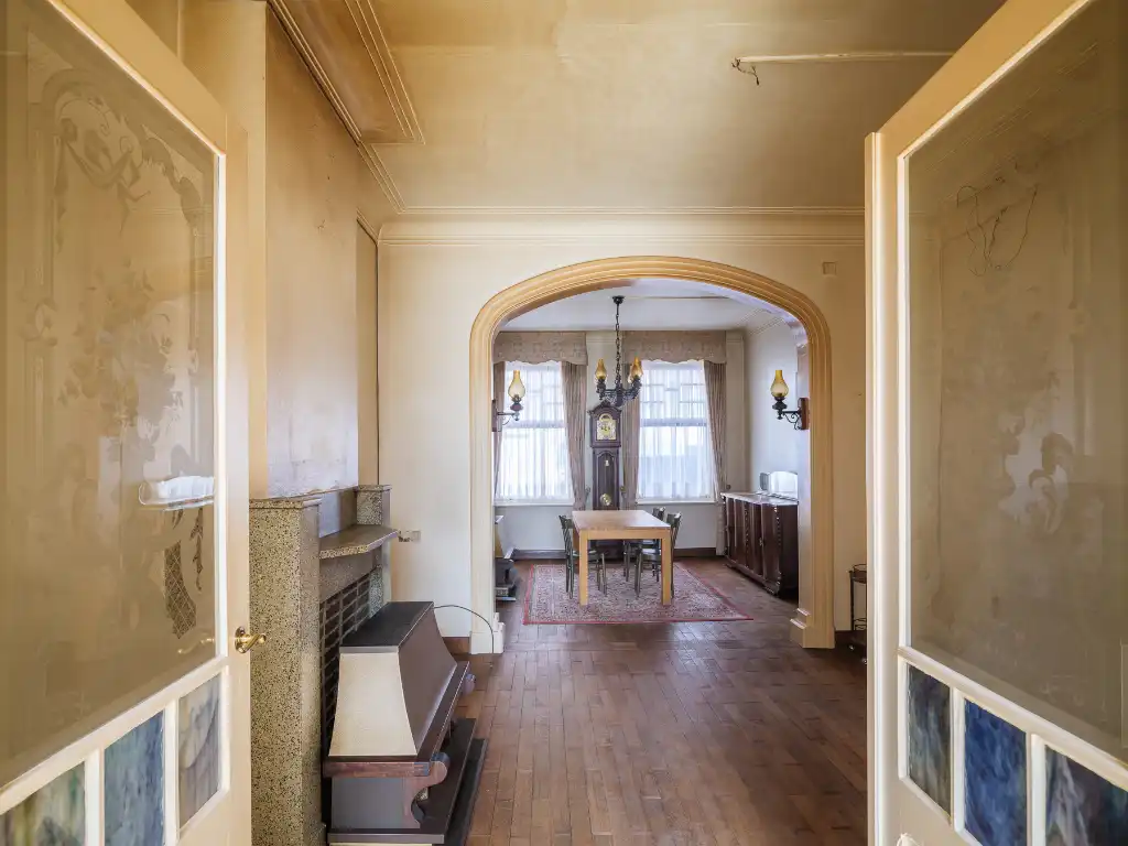 Karaktervolle interbellumwoning met uitzonderlijke stadstuin nabij de Coupure foto 2