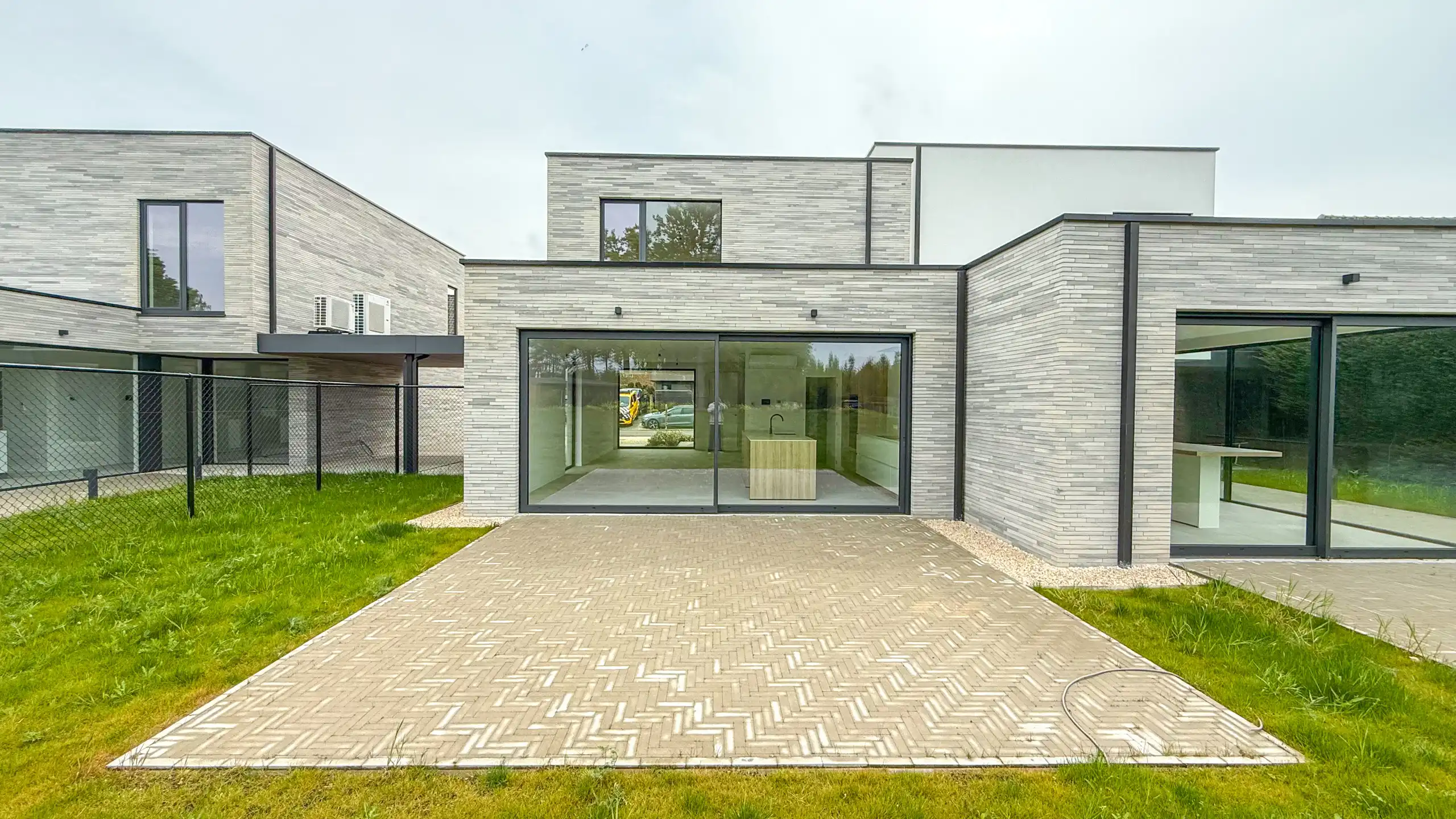 Rustig gelegen moderne nieuwbouwwoning met 3 slaapkamers!  foto 42