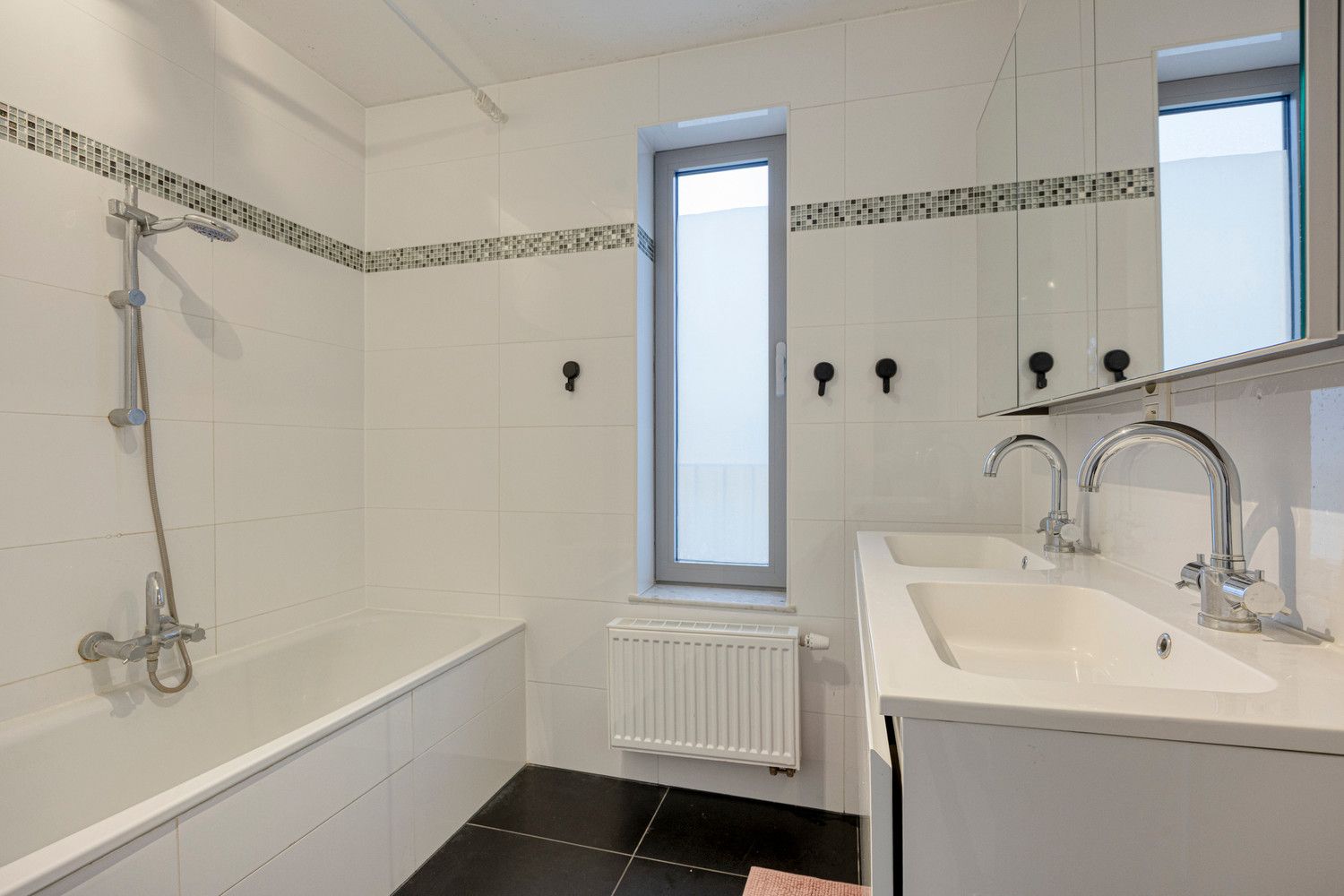 GEZINSVRIENDELIJKE HOB (2014) IN RUSTIGE STRAAT TE DIEST! foto 22