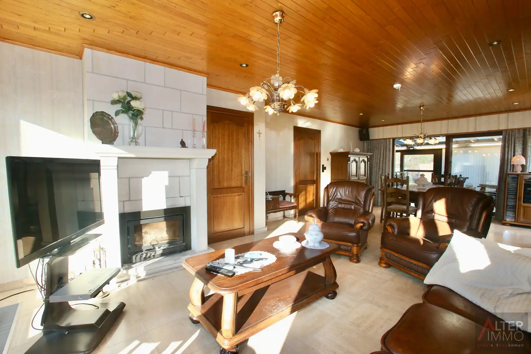 Opportuniteit! Gelijkvloerse woning met 3 slaapkamers op een groot en breed perceel (30 m) van 25a 65ca - EPC makkelijk te verbeteren! foto 6