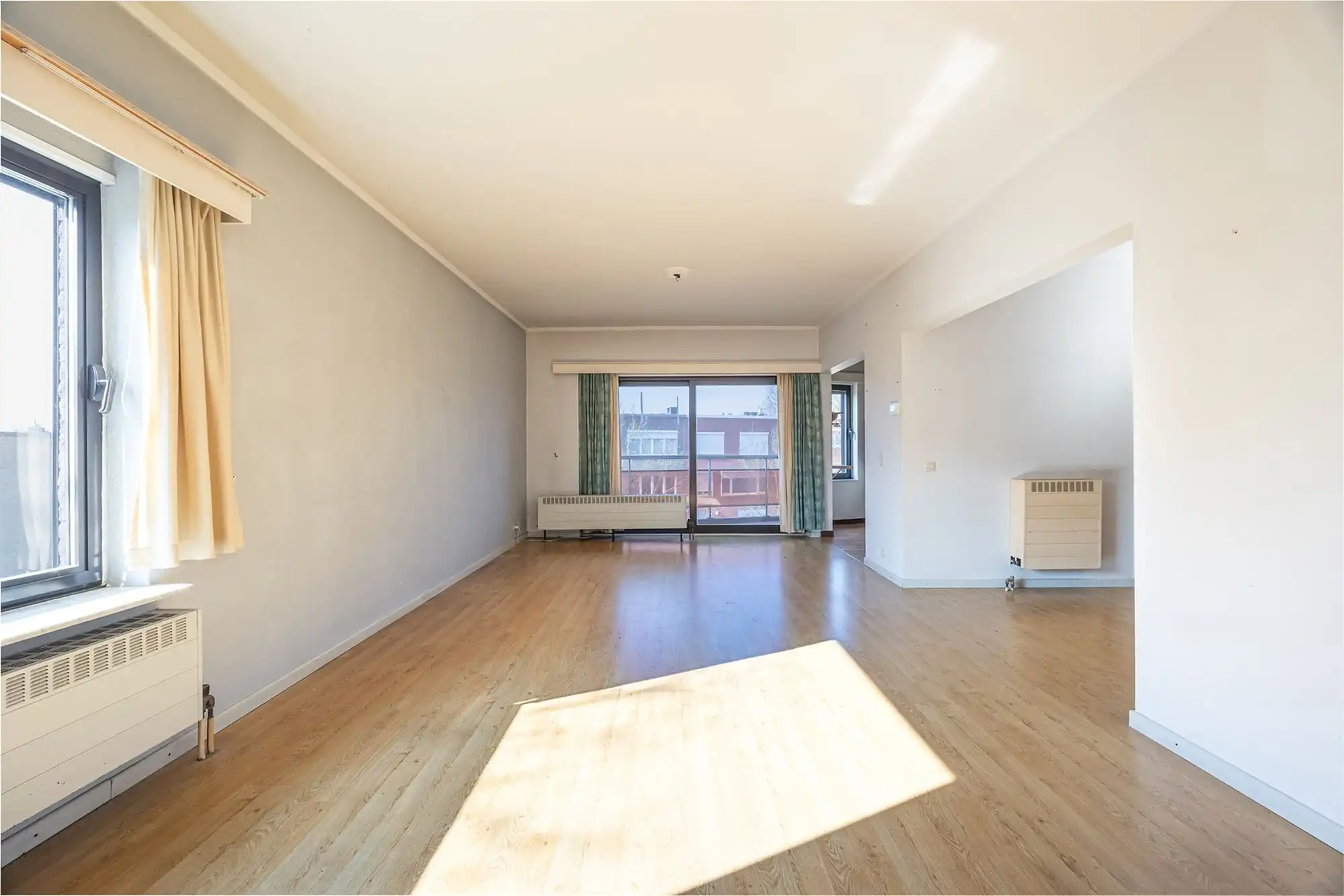 Op te frissen éénslaapkamerappartement met terras  foto 12