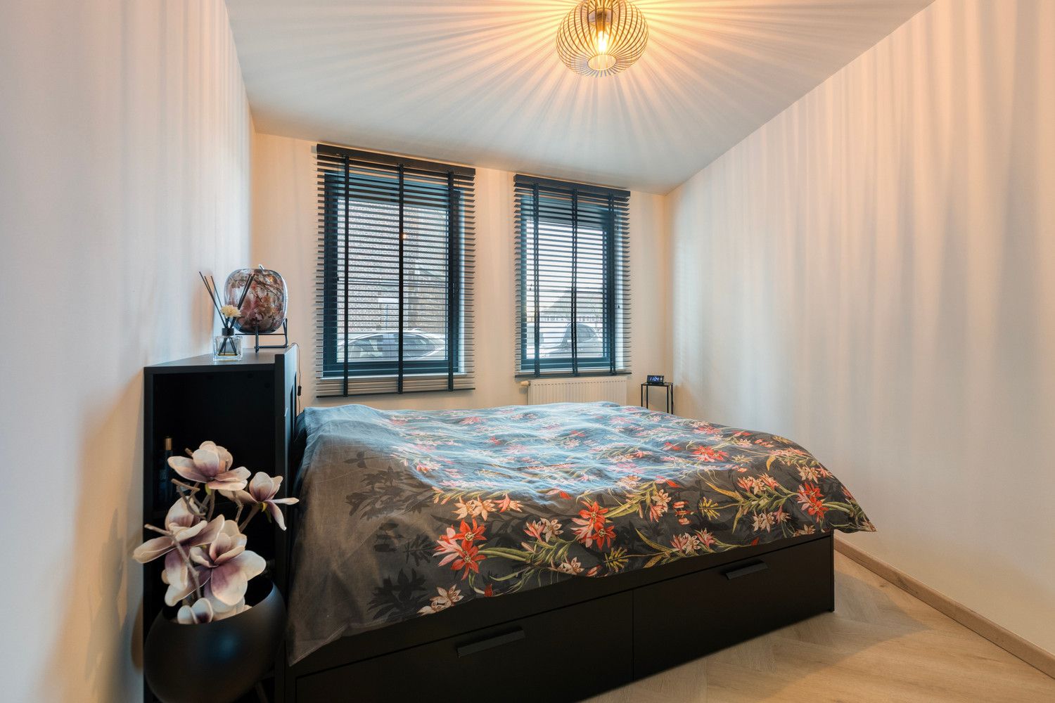 GELIJKVLOERS APPARTEMENT IN HET HART VAN HALEN, VOLLEDIG VERNIEUWD IN 2024! foto 12