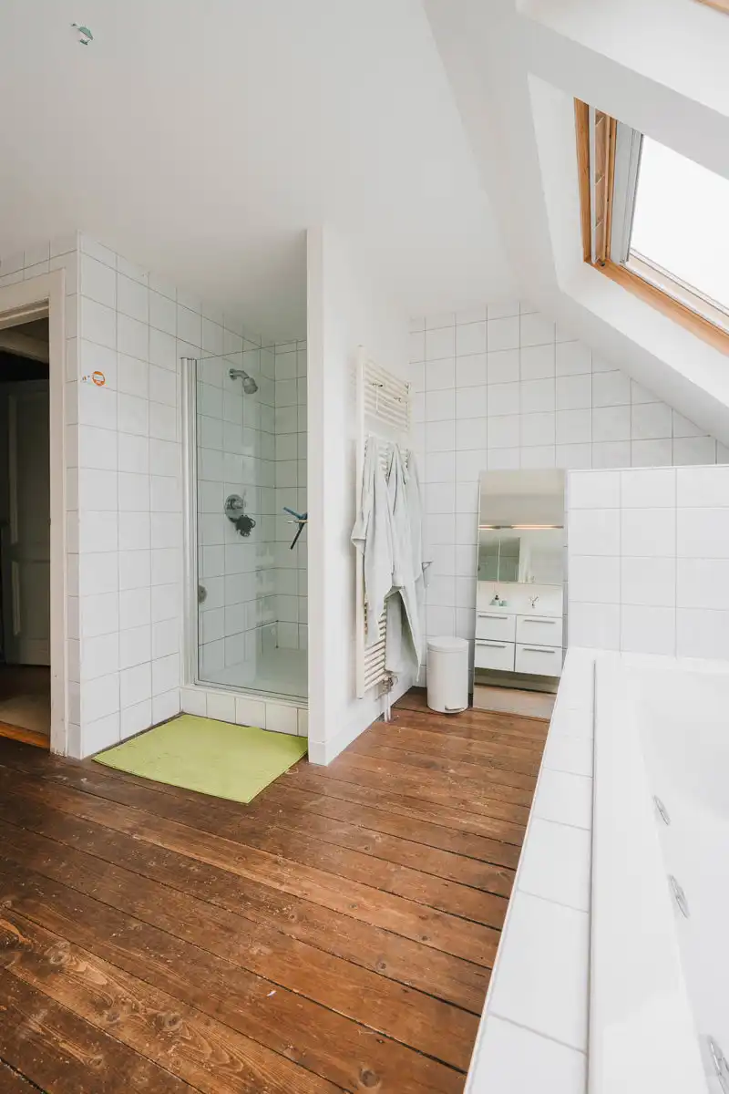 Prachtig herenhuis vol karakter met een gezellige tuin foto 28