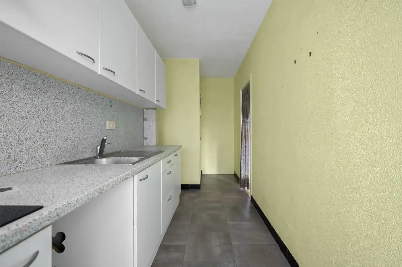 Instapklaar 2-slaapkamer appartement met garage in het hart van Tienen foto 6