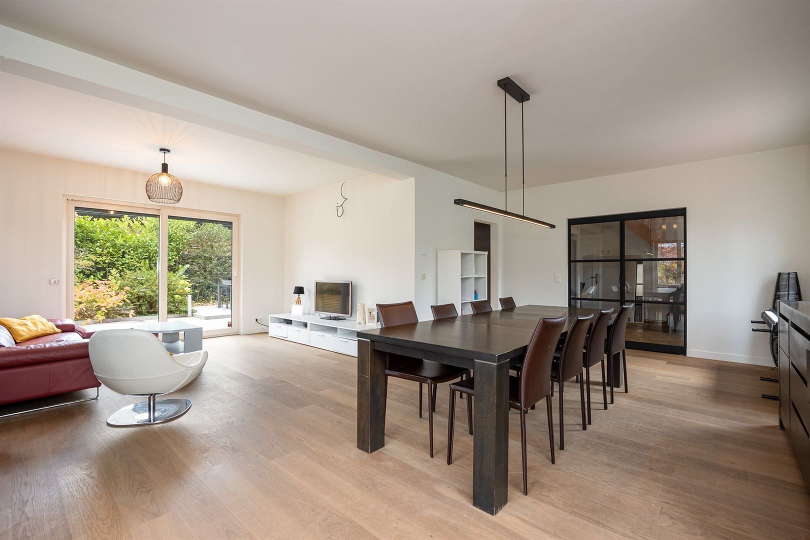 gerenoveerde landelijke woning in rustige wijk te Humbeek foto 4