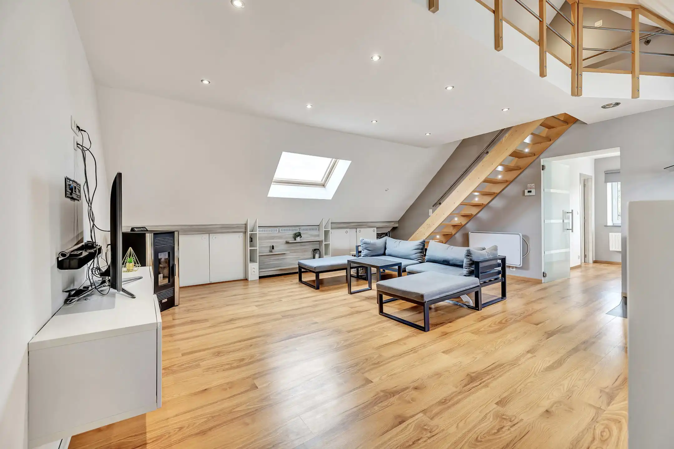 Rustieke woning op strategische ligging foto 19