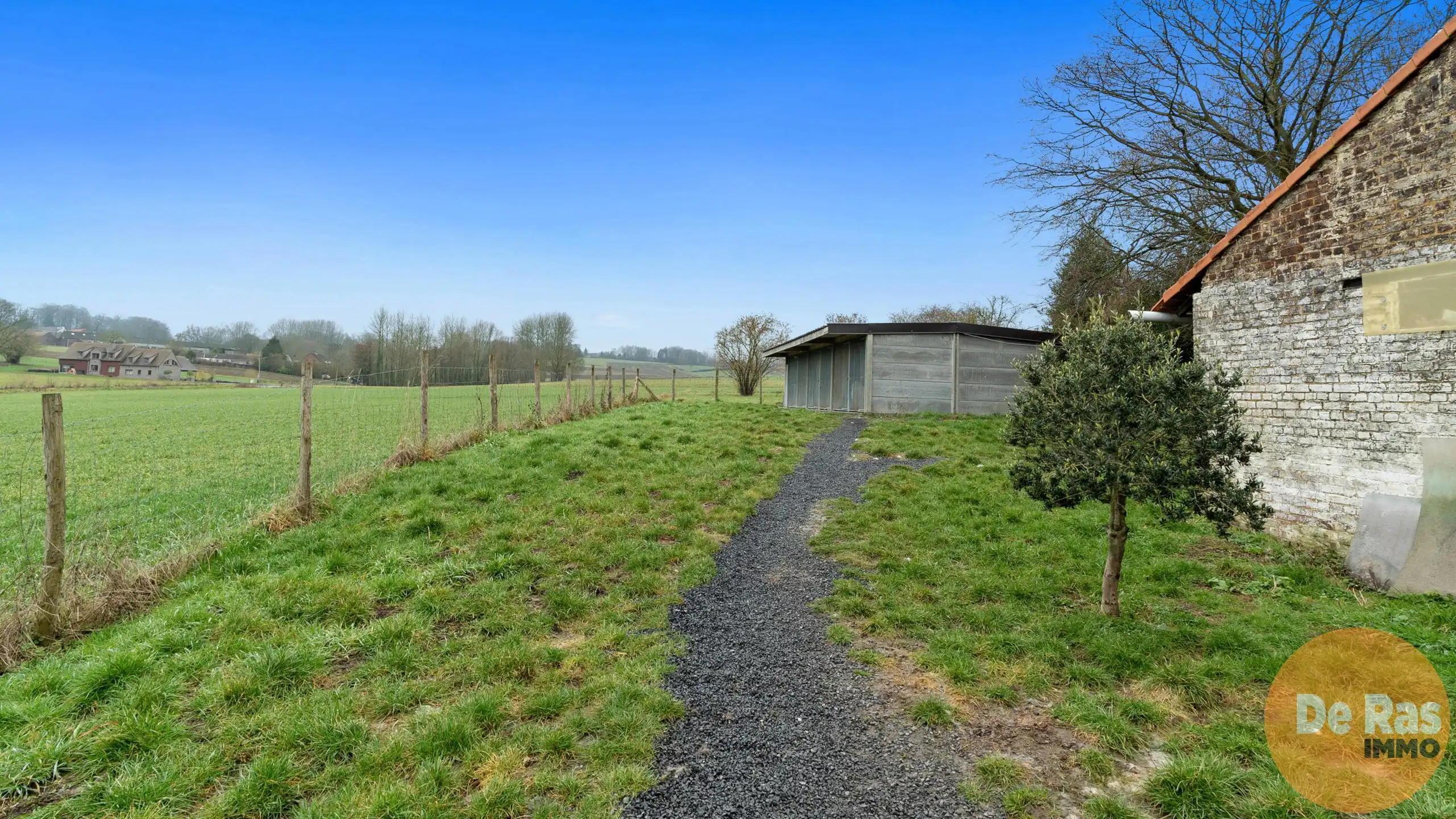 VLOESBERG -  Landelijk gelegen woning op ruim perceel van 17 are foto 13
