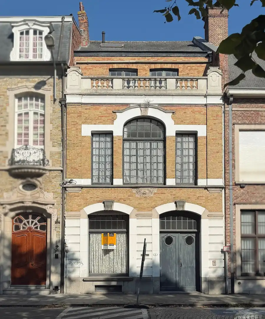 Hoofdfoto van de publicatie: architecturale parel met zonnige stadstuin nabij de Ezelpoort