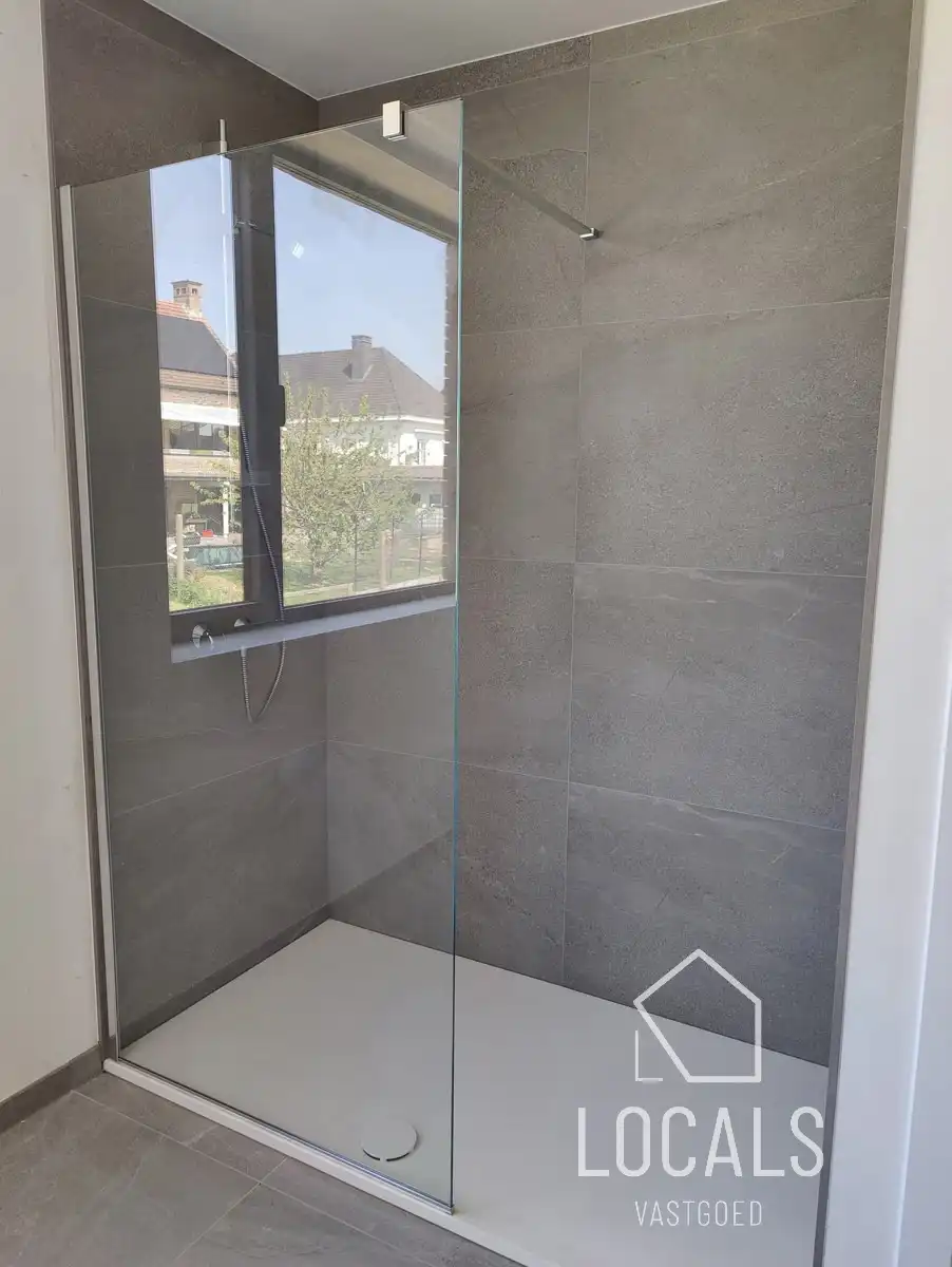 Ruime HOB met garage, tuin & 3 slaapkamers op toplocatie! foto 13