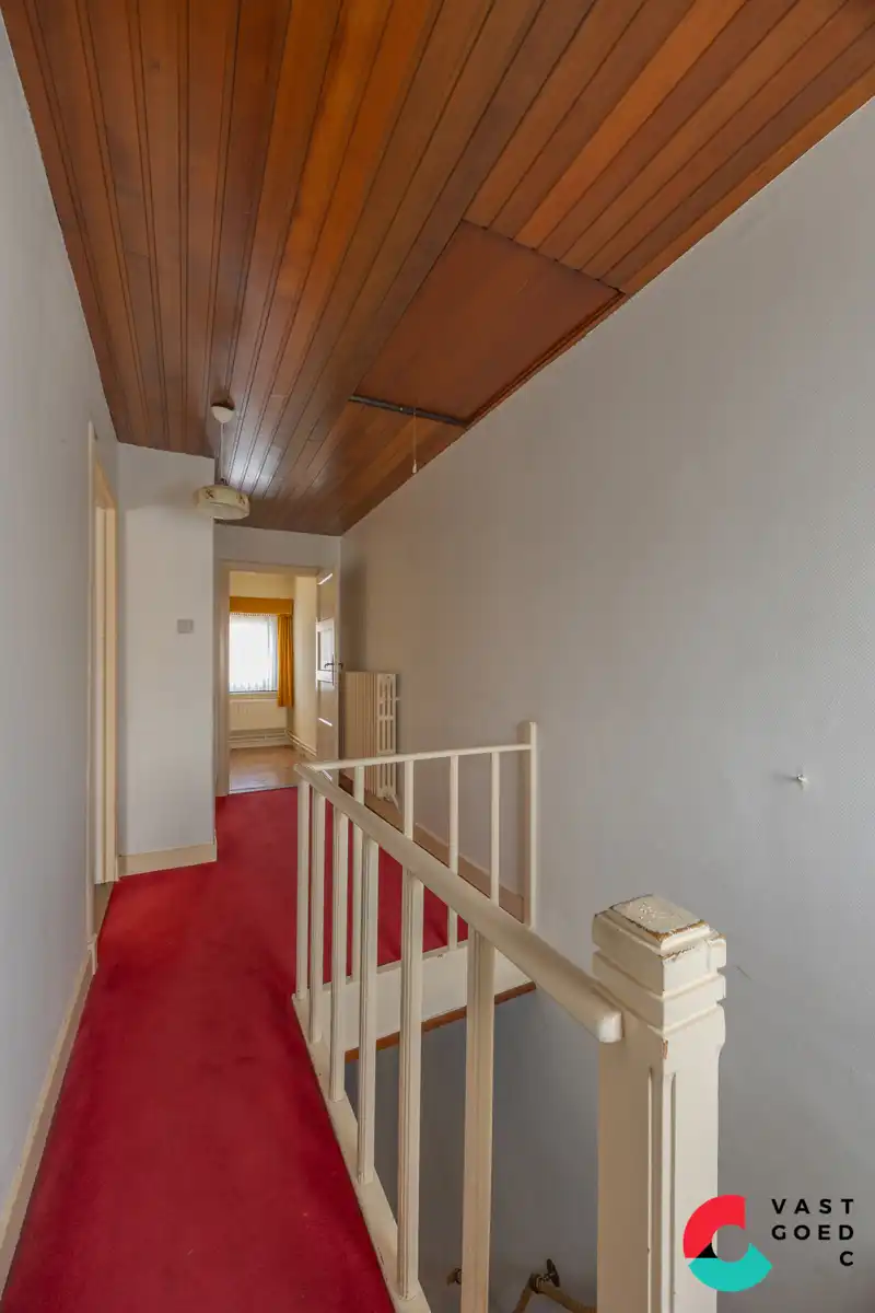 Te renoveren gezinswoning in het centrum van Hamont-Achel foto 17
