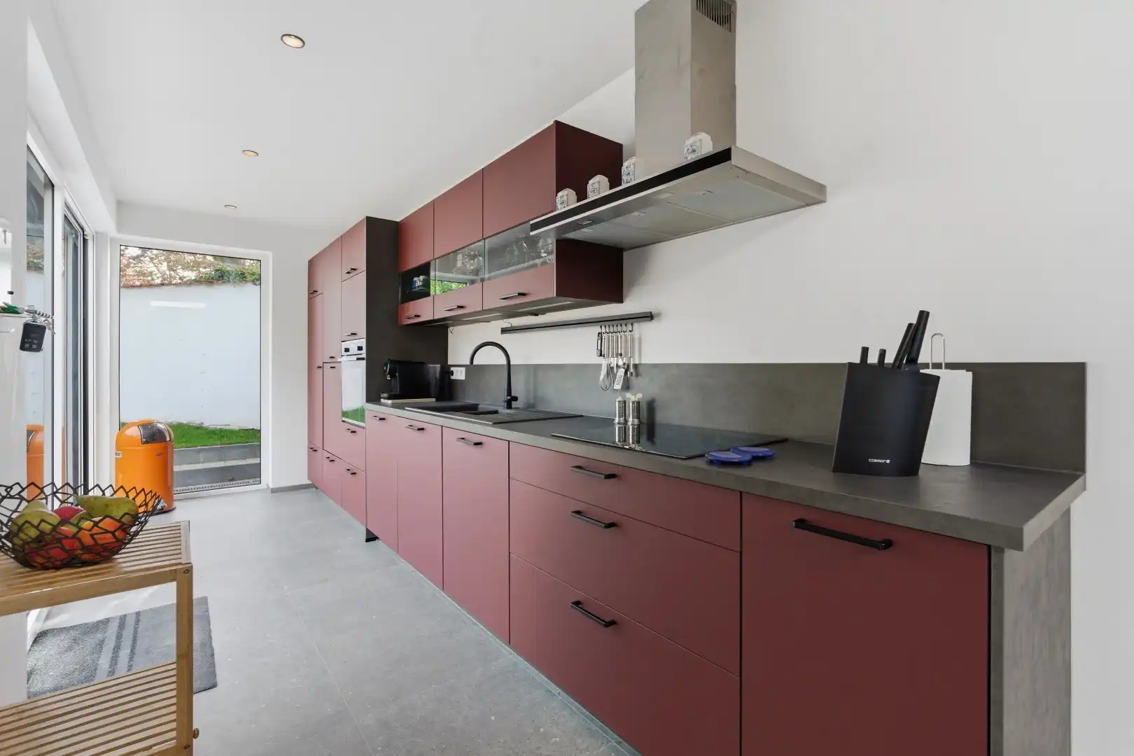 Exclusief gerenoveerde herenwoning met 4 slaapkamers, 2 badkamers en een adembenemende stadstuin. foto 14