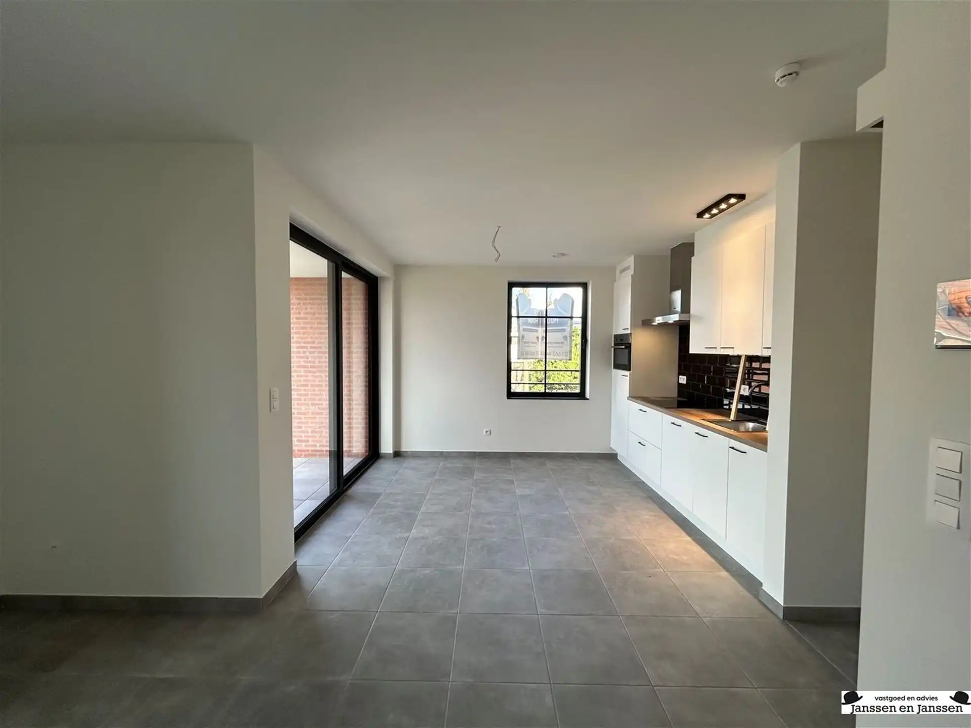 Prachtig appartement met 1 slaapkamer, parking en berging foto 5