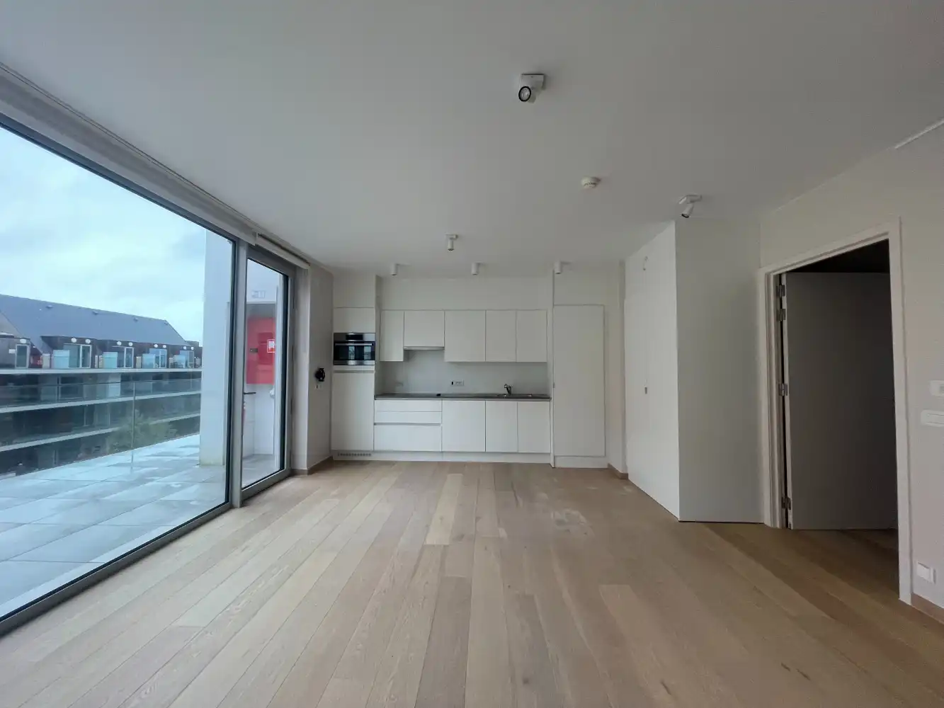 Gezellige assistentieflat met 1 slaapkamer en zicht op de tuin foto 4