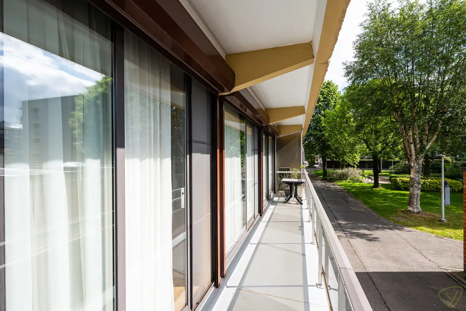 Prachtig en ruim hoekappartement in een rustige residentie nabij de Markt van Eeklo! foto 21