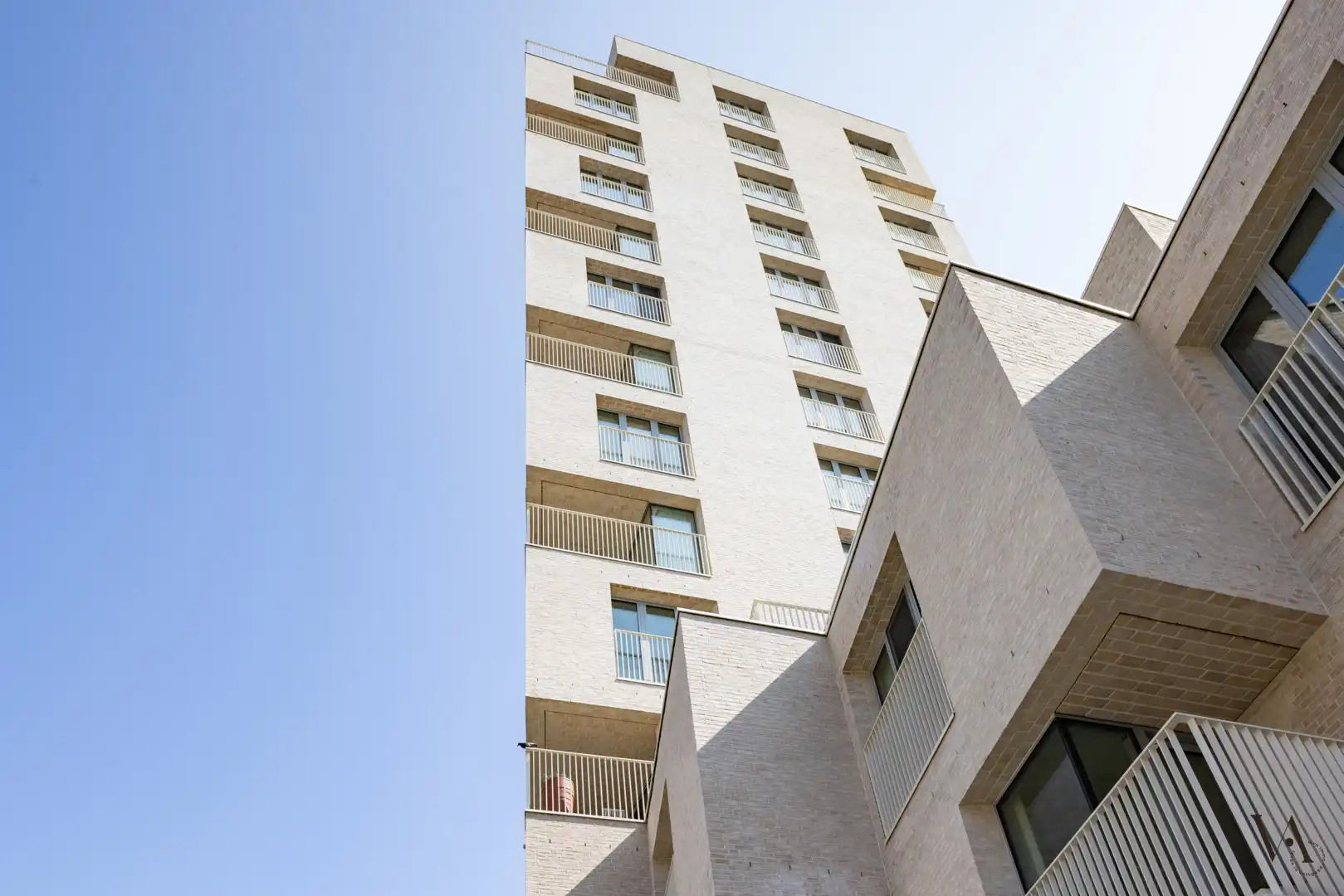 Bemeubeld nieuwbouwappartement op de negende verdieping met ruim terras en prachtig uitzicht – korte termijn verhuur foto 18