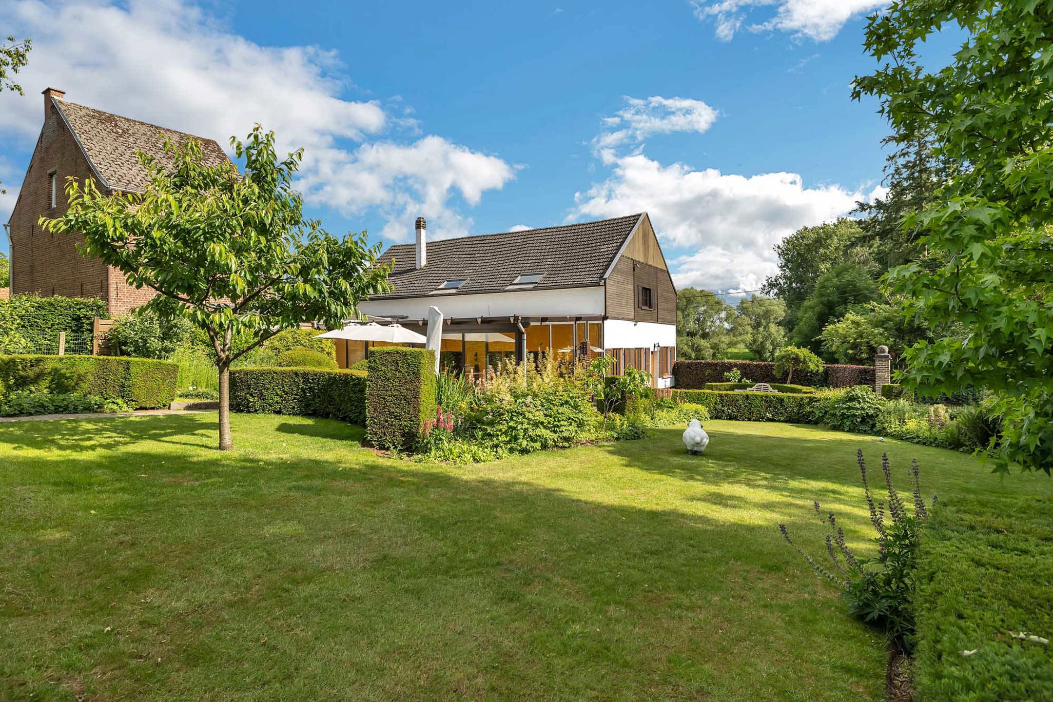 Karaktervolle woning op 15a17ca foto 2