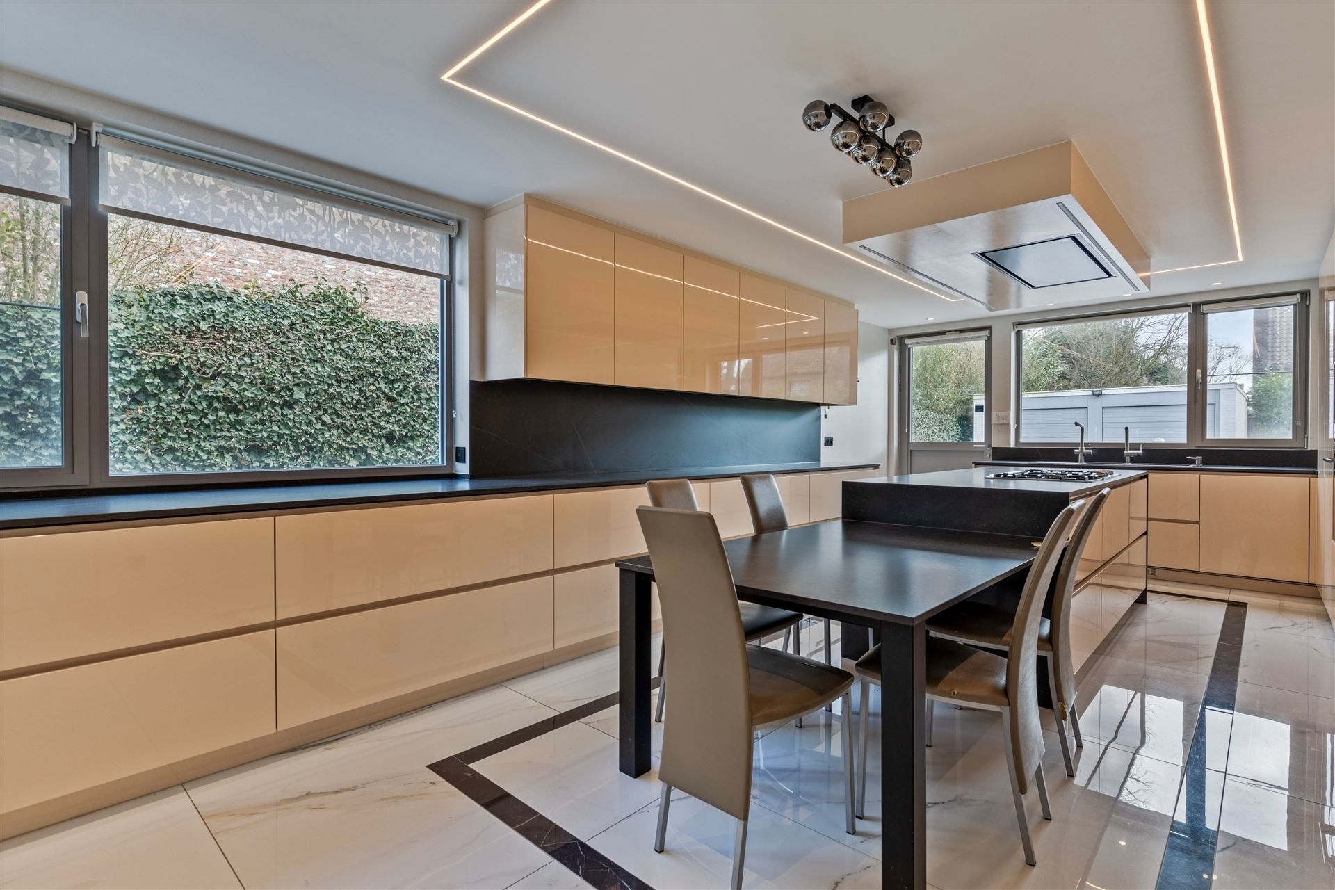 Moderne luxevilla op 1.172m² foto 15