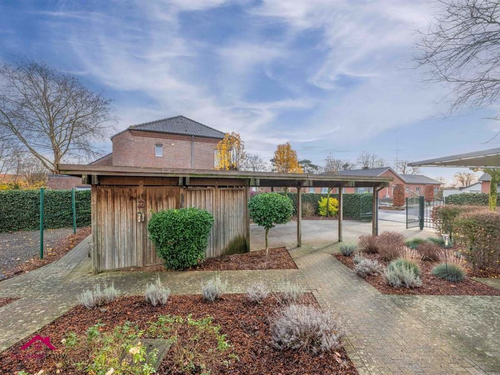 Ruime vrijstaande en instapklare woning in hedendaagse stijl foto 9