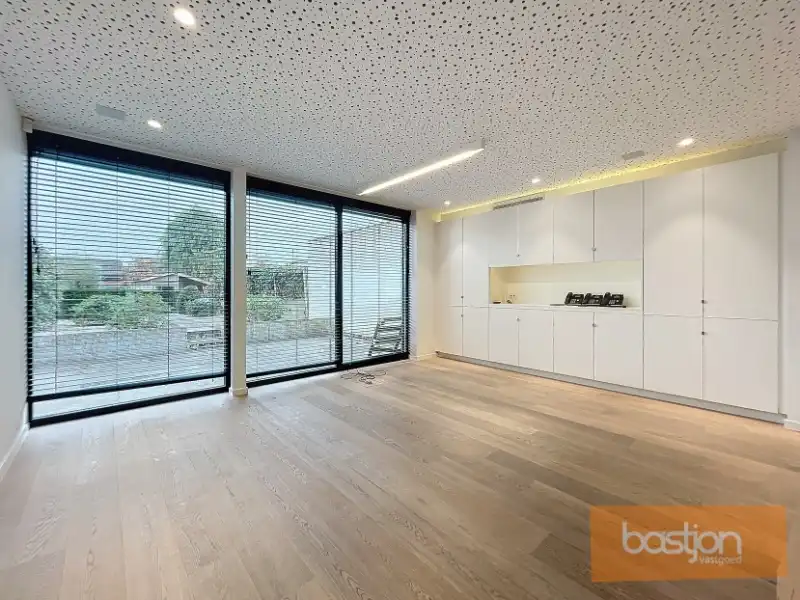 Commerciële ruimte te huur in Wevelgem foto 10