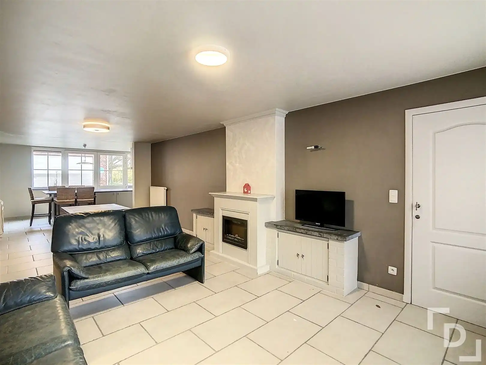 Half open bebouwing in landelijke stijl te huur in Moorslede. foto 2