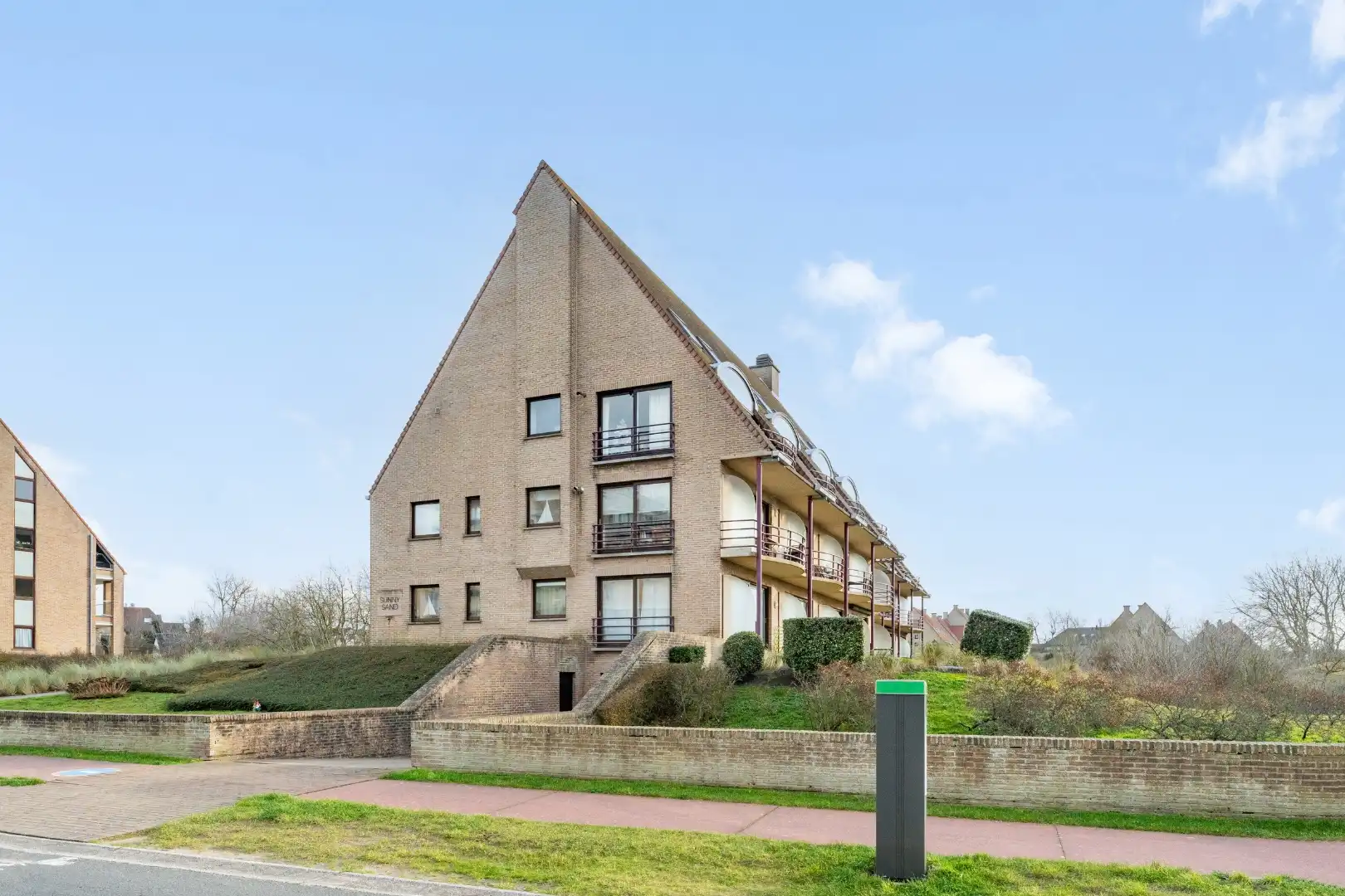 Garage te koop foto {{pictureIndex}}