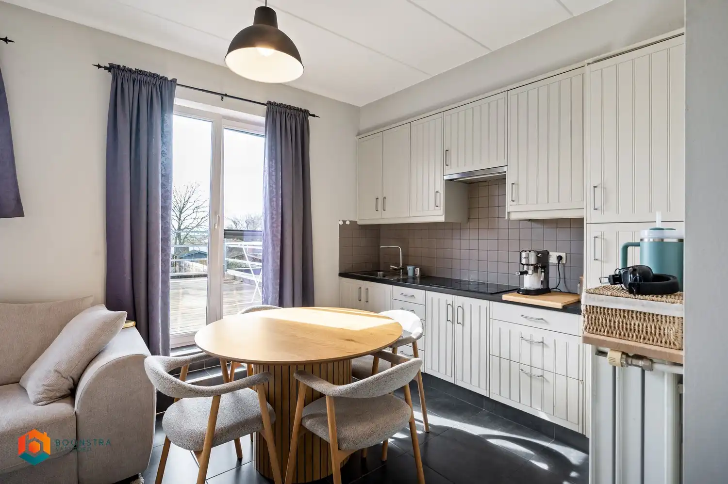 1 slpkr app met ruim terras foto 3