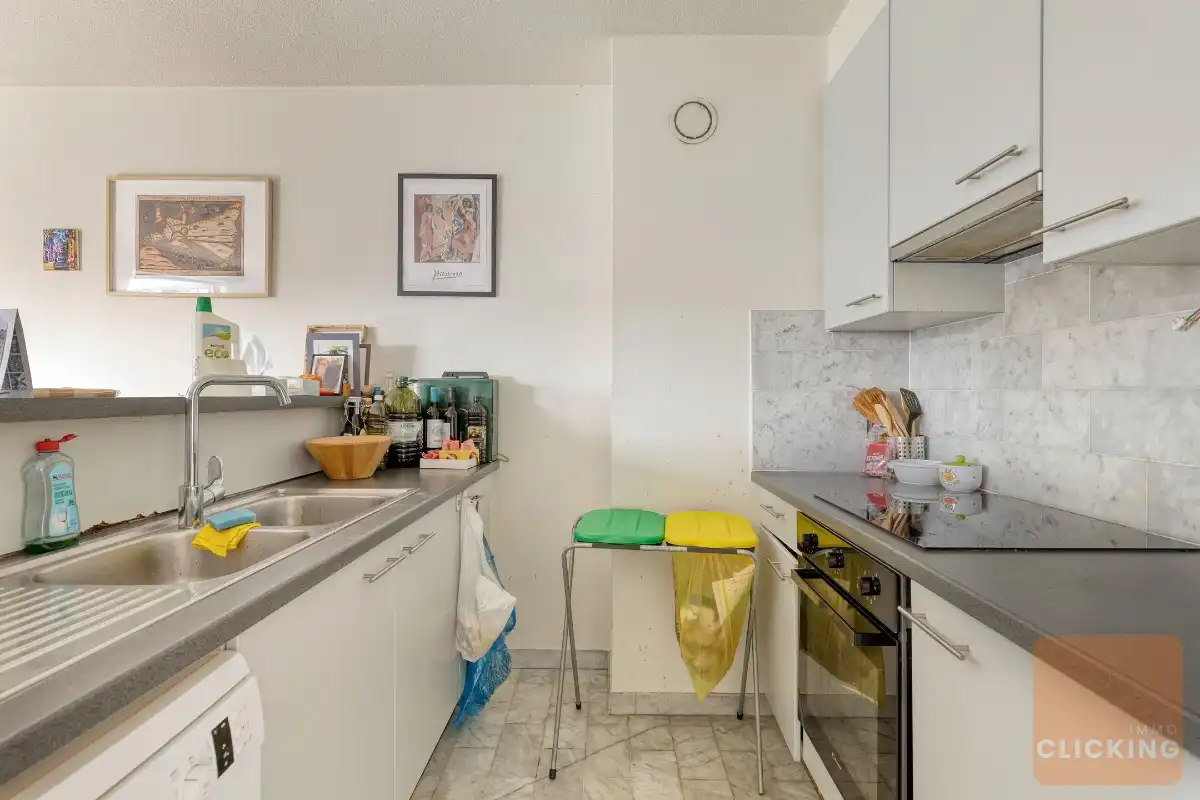 Stijlvol appartement met 2 slaapkamers en parkeerplaats foto 11