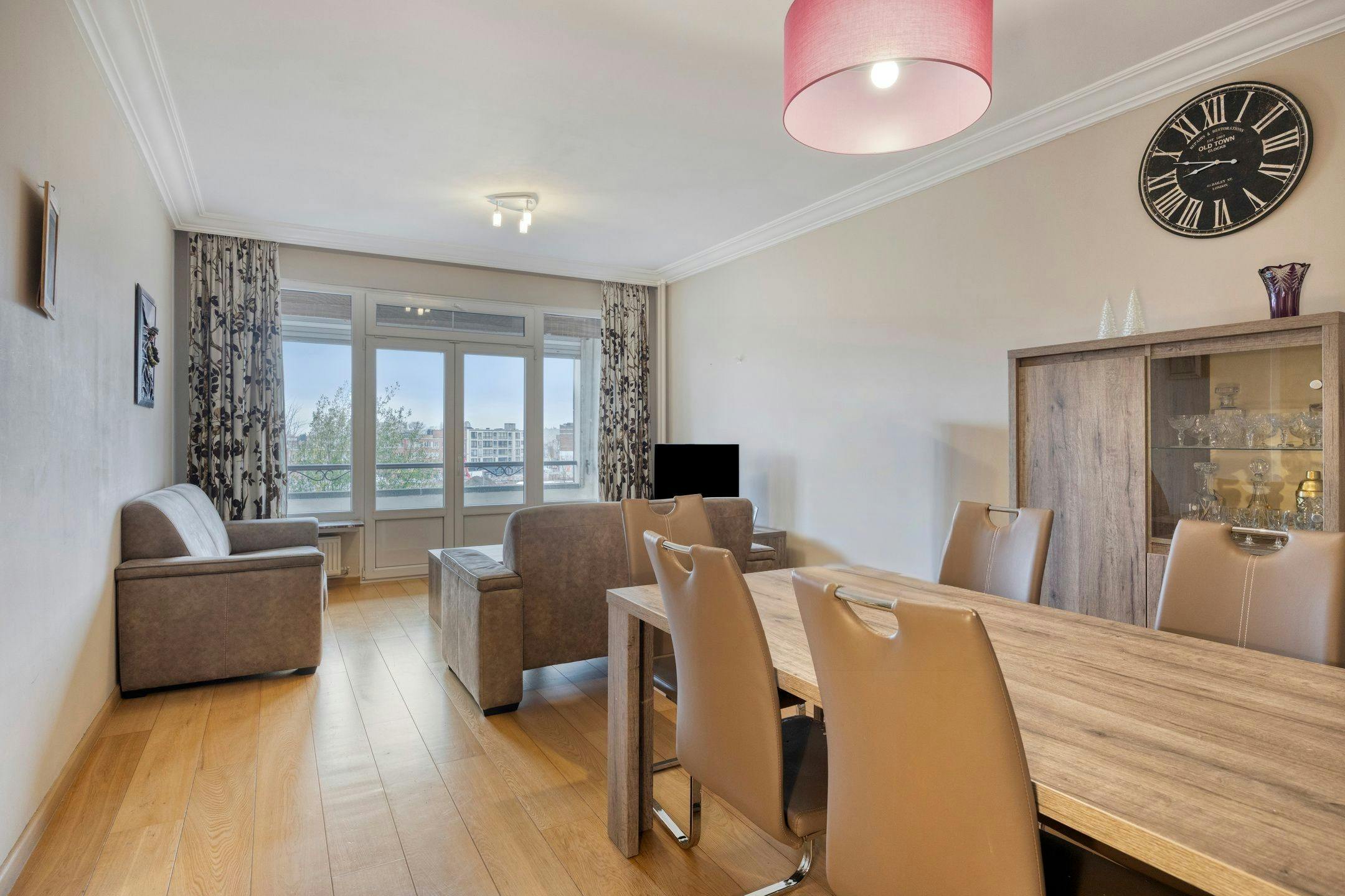 Appartement met 2 slaapkamers en terras te koop in Antwerpen foto 3