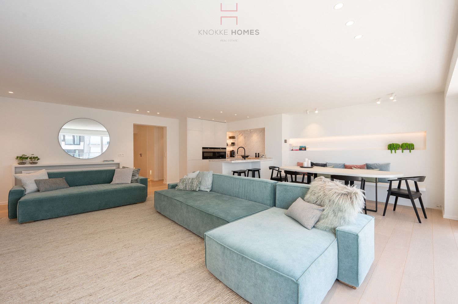 Prachtig gerenoveerd appartement met een mooi zijdelings zeezicht in Duinbergen foto 4