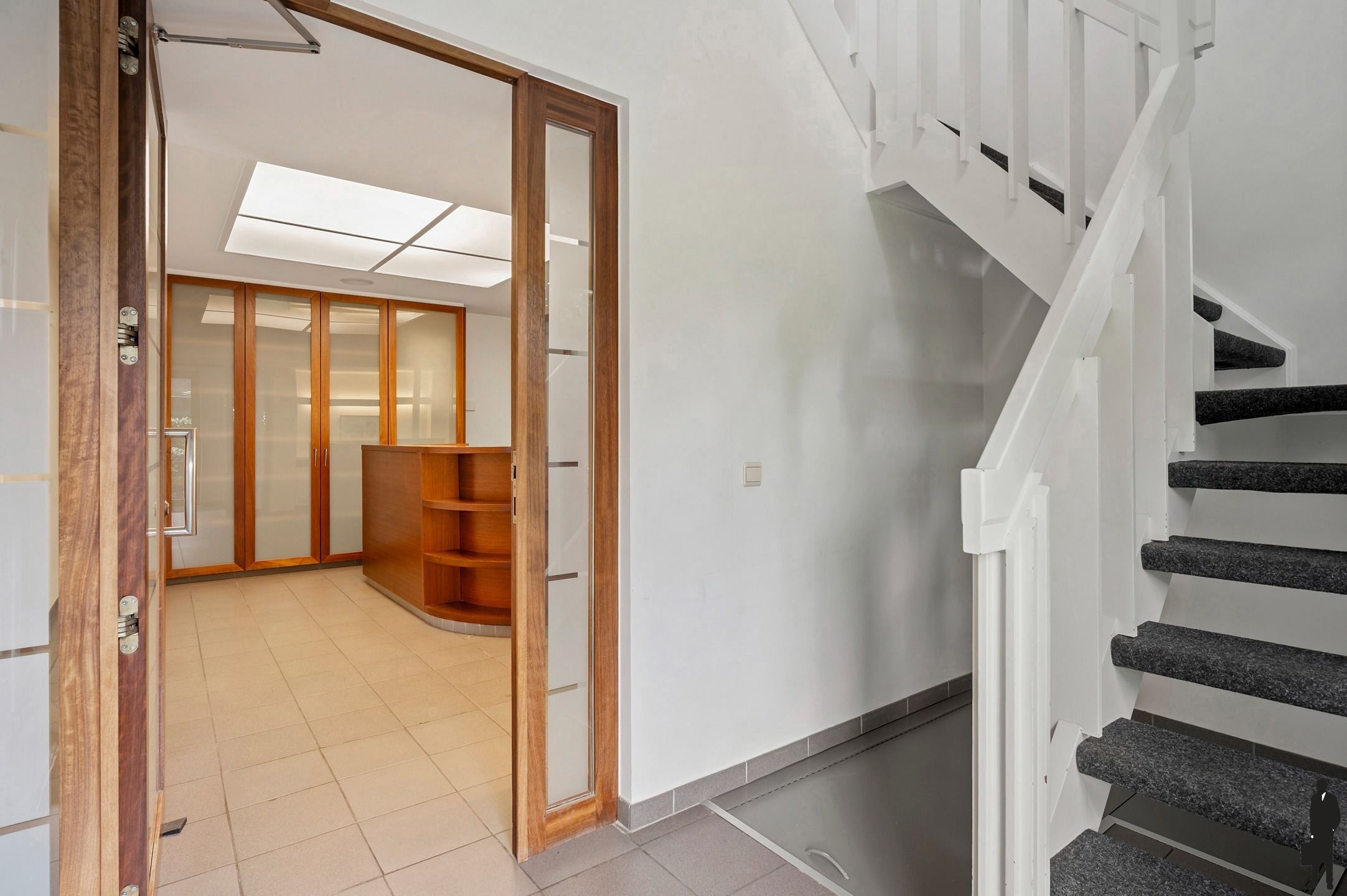 Wonen en werken: woning met praktijk, duplex en tuin! foto 3
