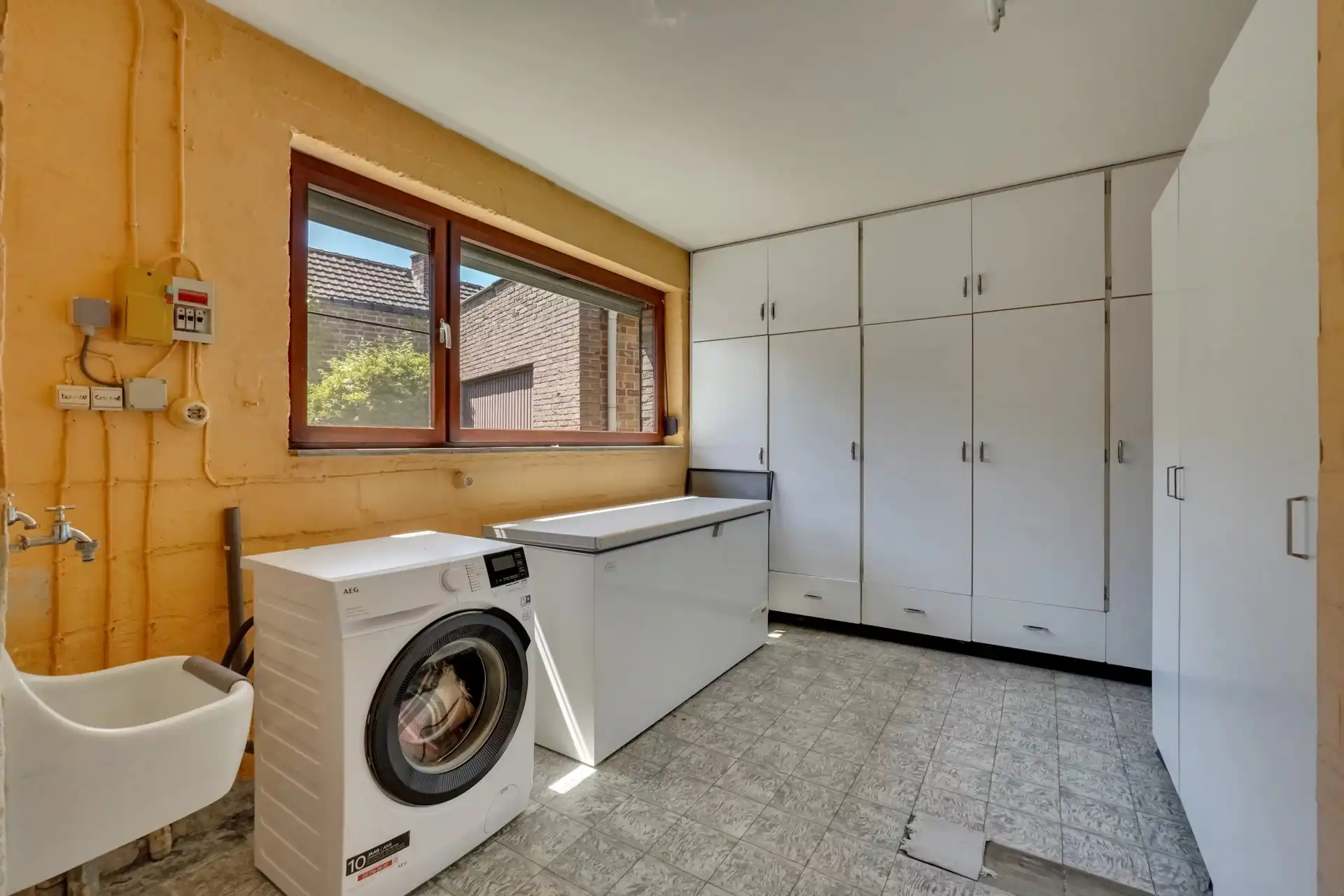 Ruime gezinswoning met 3 slaapkamers, garage en tuin foto 7