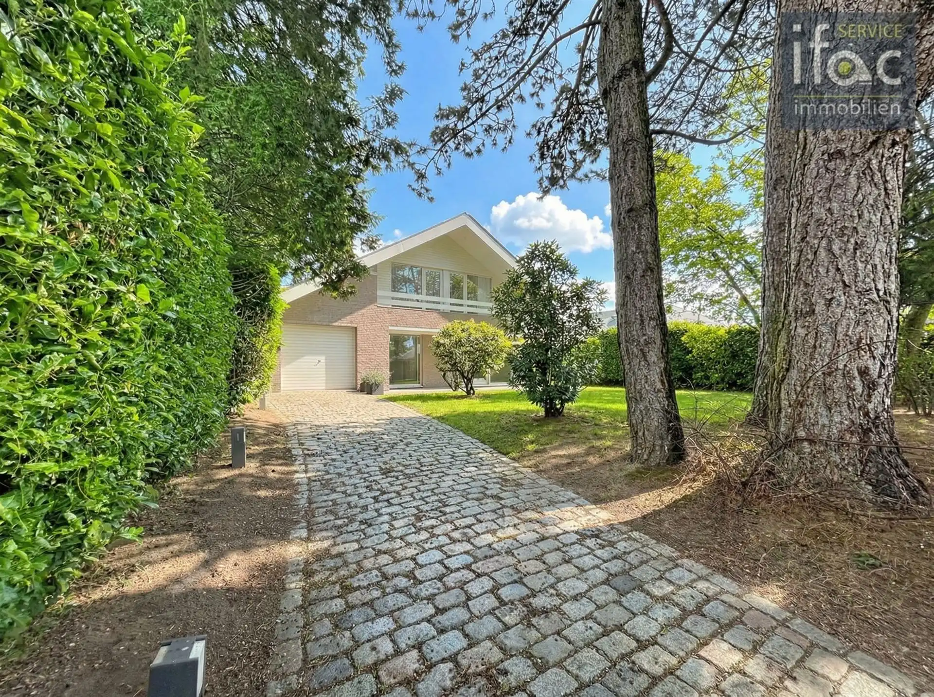 Prachtige villa - rustig gelegen - karaktervol! foto {{pictureIndex}}