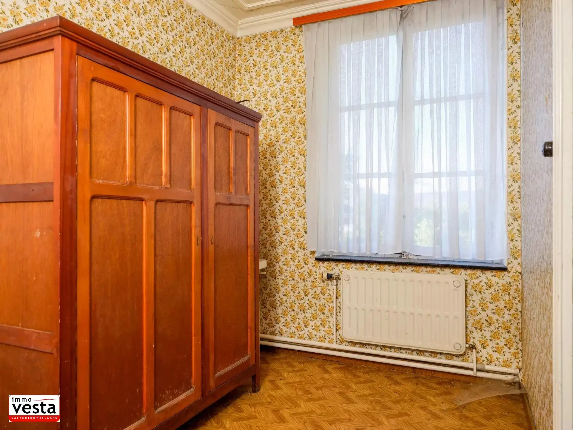 Voormalige pastorie met tal van mogelijkheden foto 22