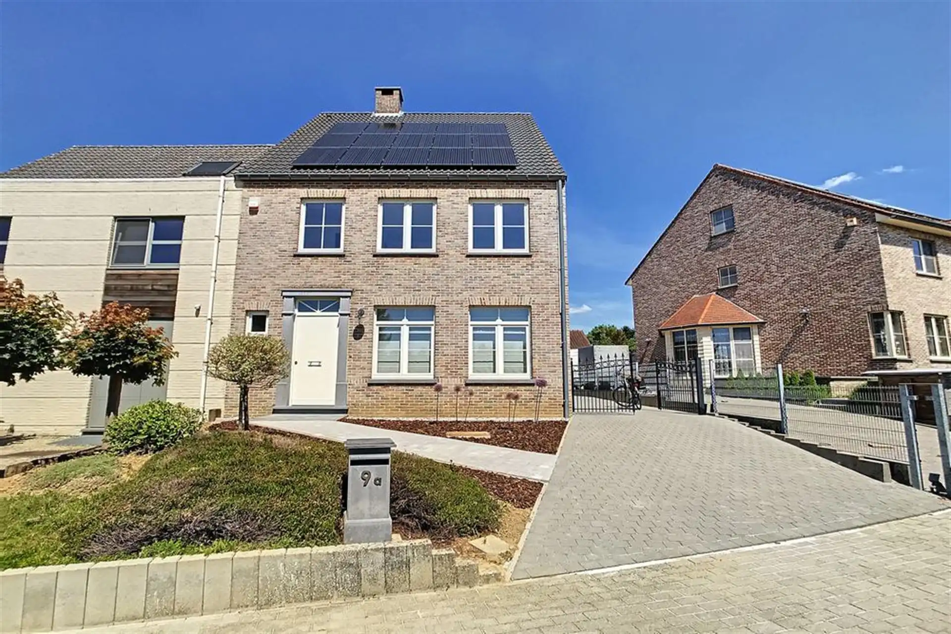 Energiezuinige villa foto {{pictureIndex}}