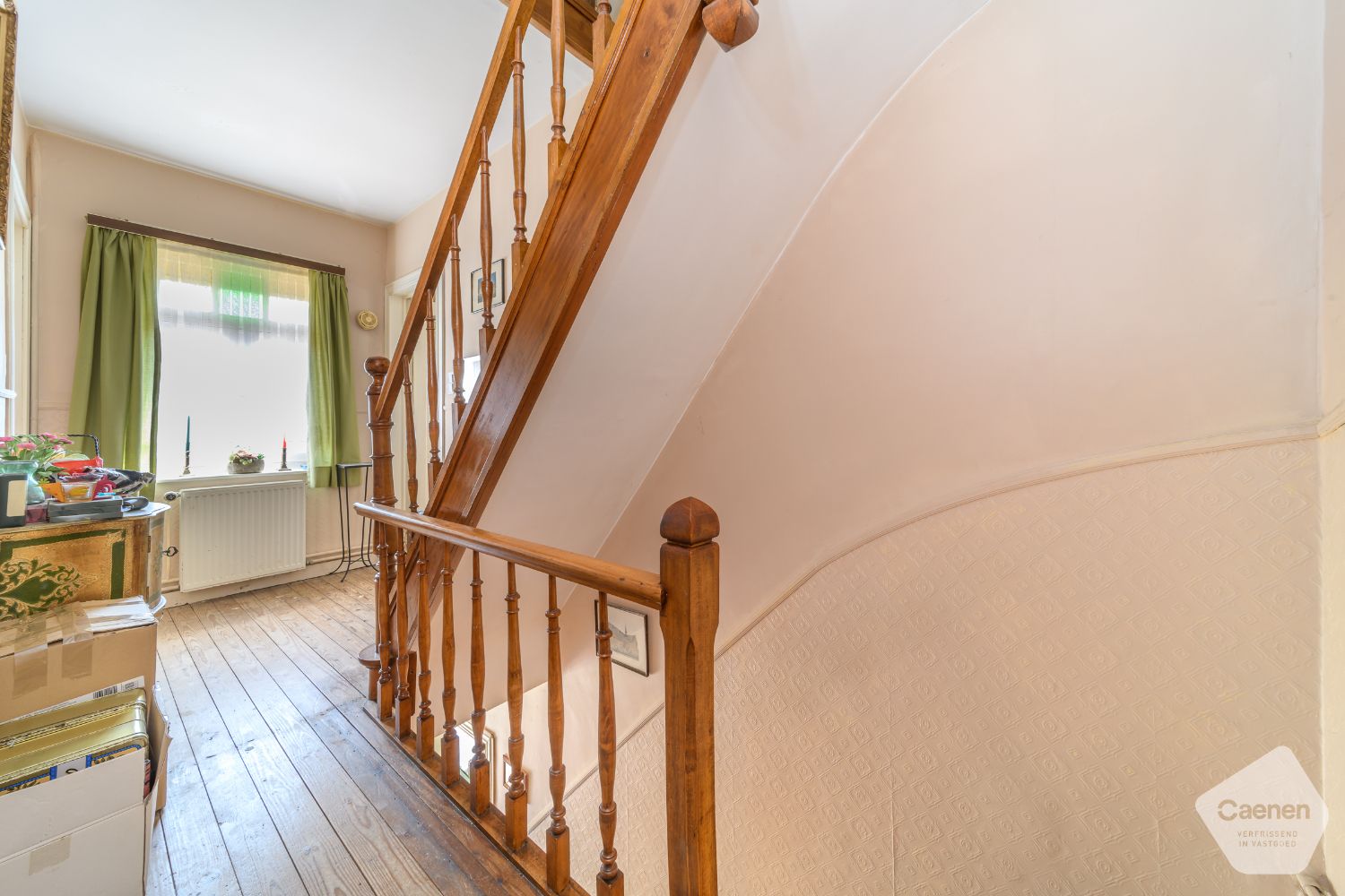 Authentieke Halfopen Villa op Wandelafstand van Zee en Winkels – Te Renoveren naar Eigen Smaak foto 16