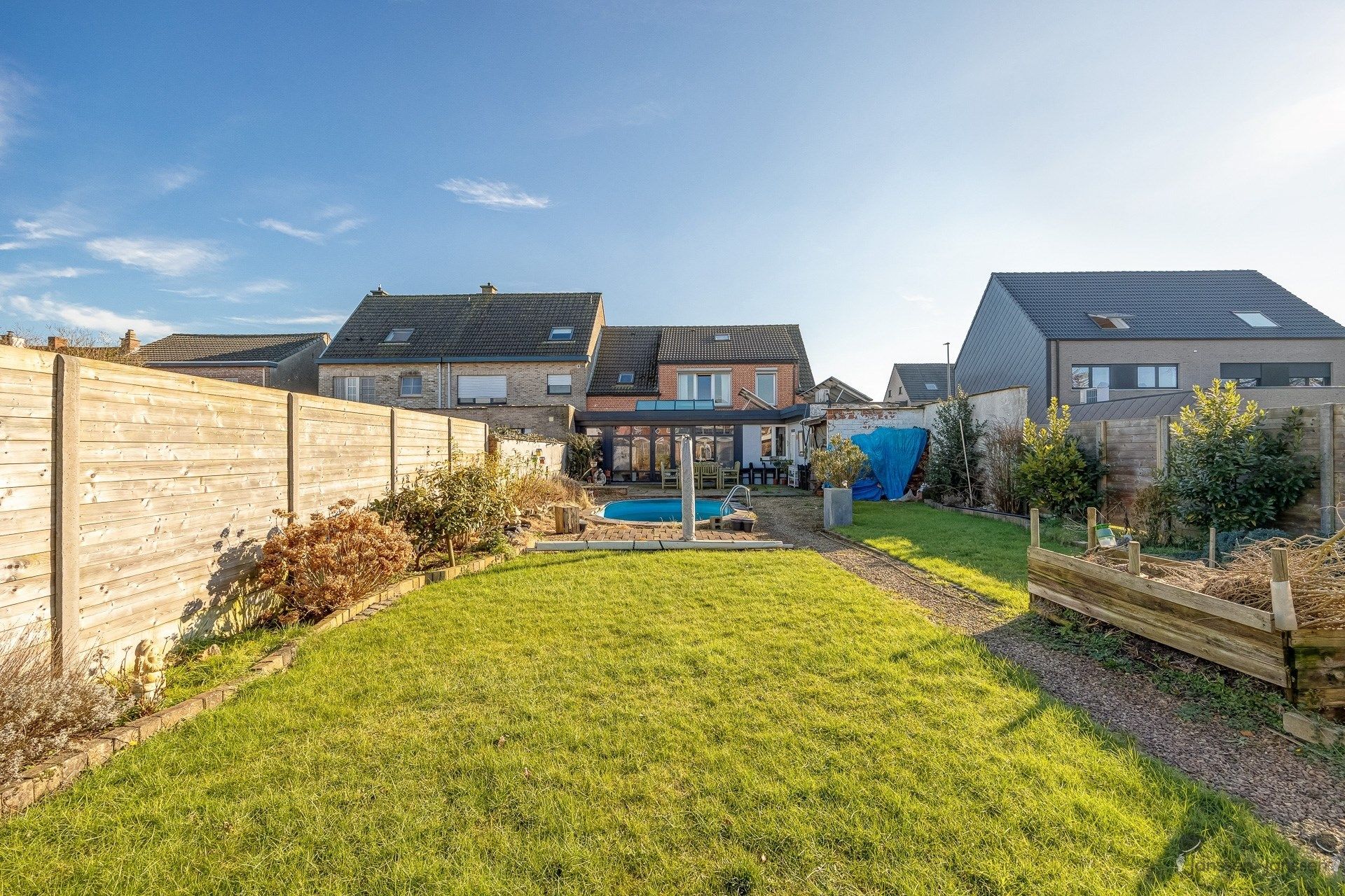Ruime woning met bijgebouw op een perceel van 497m². foto 28