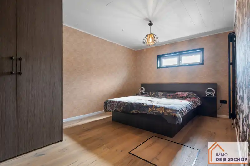 Prachtige dubbele woonst / koppelwoning met achterliggend magazijn en tuin foto 7