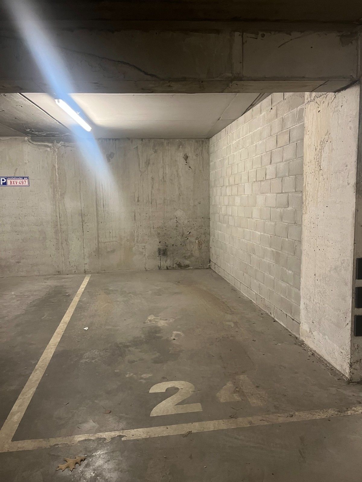 Parkeerplaats te huur foto 2