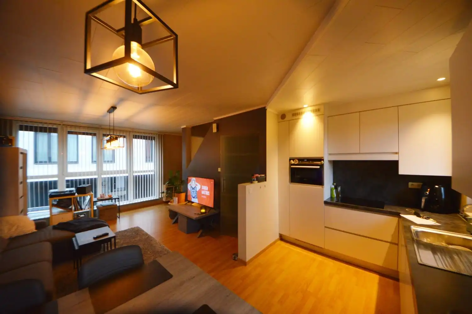 INSTAPKLARE WONING MET GARAGE EN 2 SLAAPKAMERS foto 5