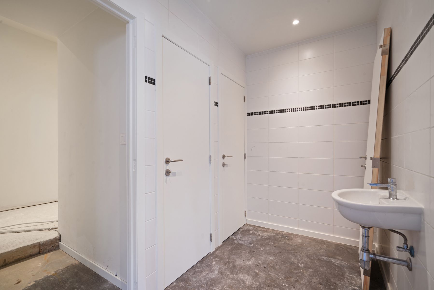 Ruim handelspand met tal van mogelijkheden foto 13