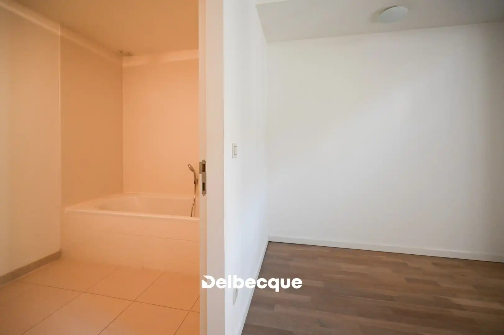 Ruim 2-slaapkamerappartement in klassevolle residentie in centrum Brugge foto 11